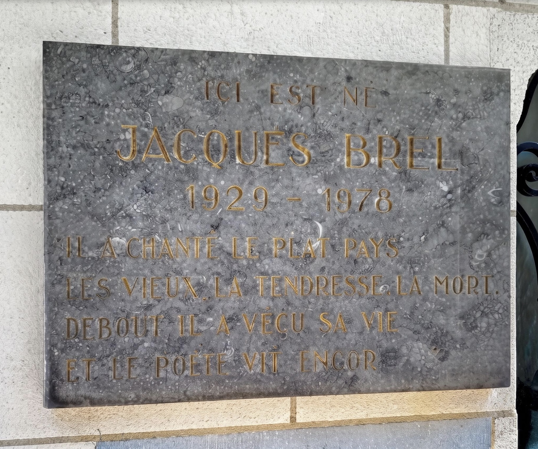 Plaque commémorative de la naissance de Jacques Brel à Schaerbeek